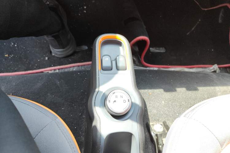 Used Baojun E100 2019 250KM Smart Drive Edition Gear Lever