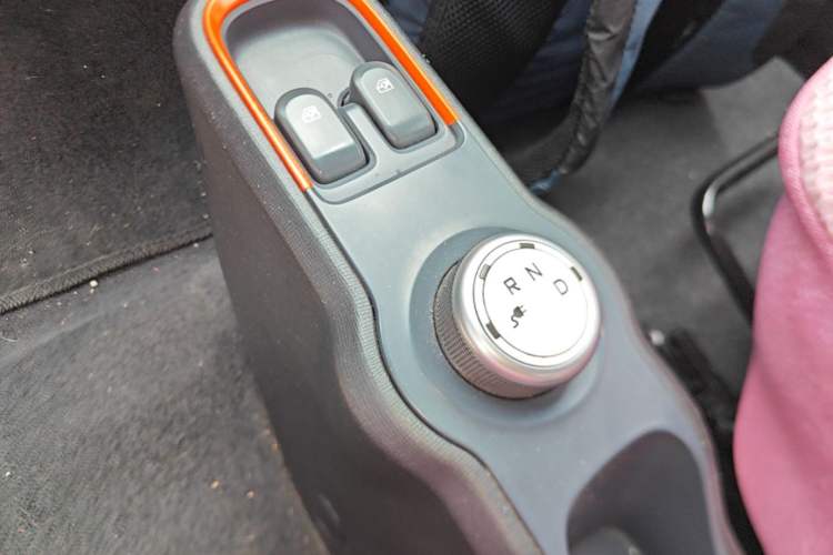 Used Baojun E100 2019 250KM Smart Drive Edition Gear Lever