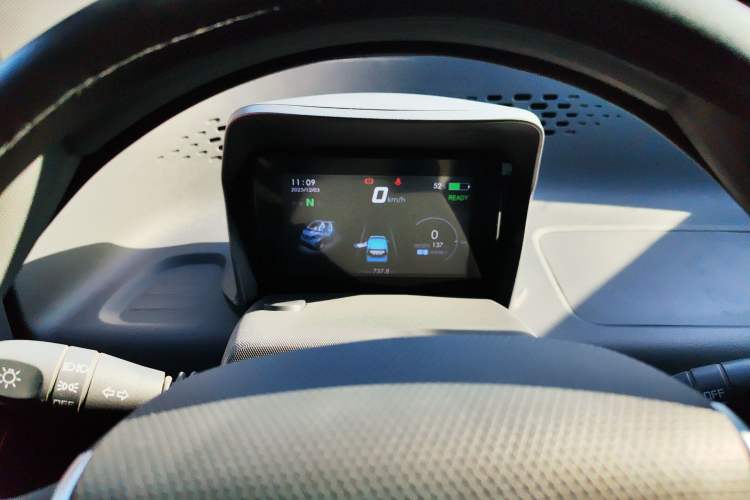 Used Baojun E100 2019 250KM Smart Drive Edition Instrument Cluster