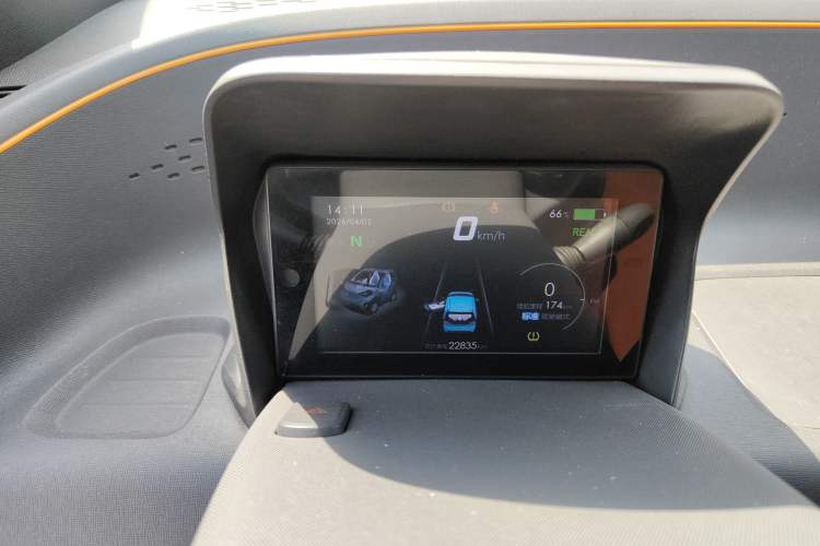 Used Baojun E100 2019 250KM Smart Drive Edition Instrument Cluster