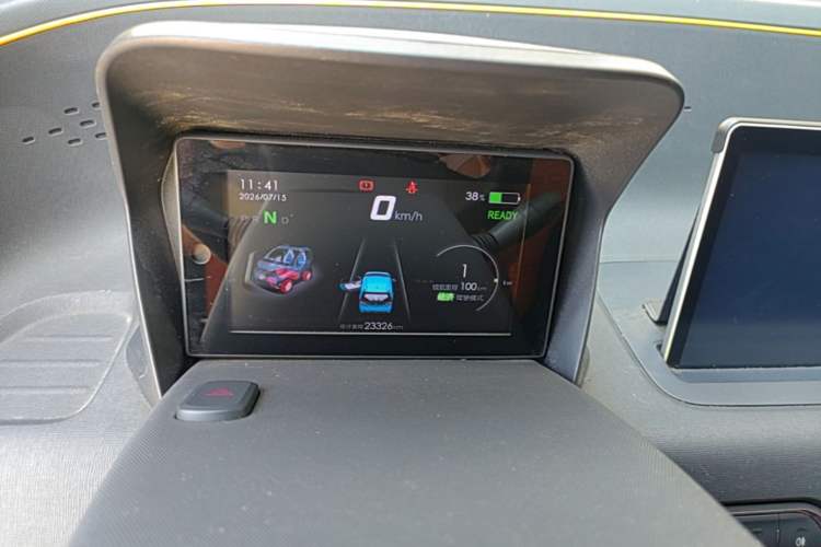 Used Baojun E100 2019 250KM Smart Drive Edition Instrument Cluster