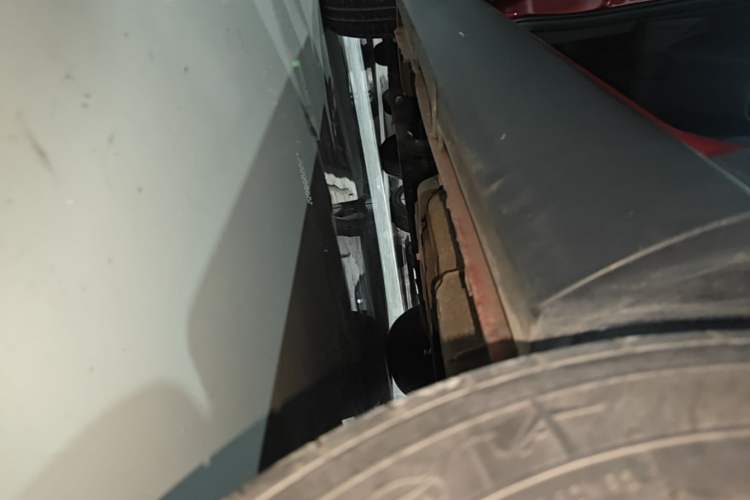 Used Baojun E100 2019 250KM Smart Drive Edition Left Side Sill