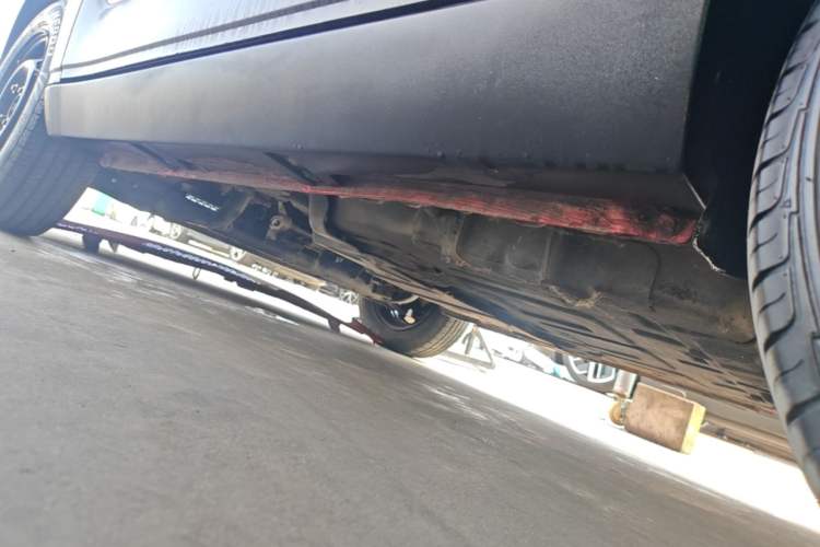 Used Baojun E100 2019 250KM Smart Drive Edition Left Side Sill