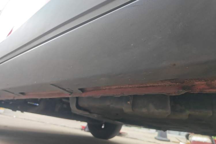 Used Baojun E100 2019 250KM Smart Drive Edition Left Side Sill