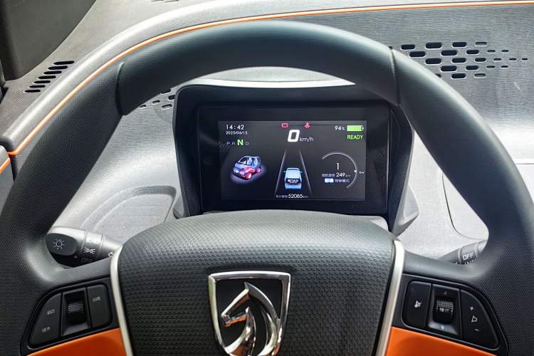 Used Baojun E100 2019 250KM Smart Drive Edition Odometer Close Up