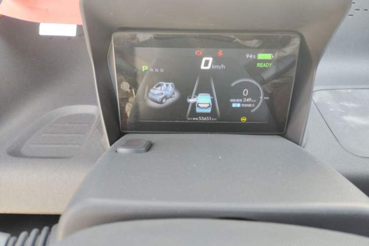 Used Baojun E100 2019 250KM Smart Drive Edition Odometer Close Up