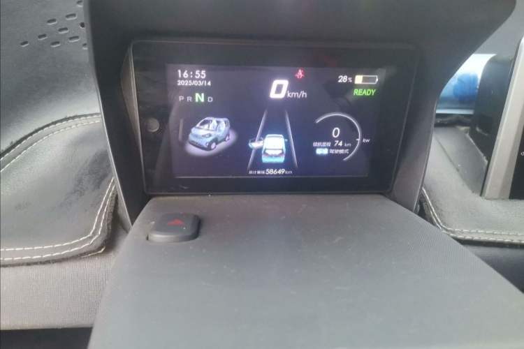 Used Baojun E100 2019 250KM Smart Drive Edition Odometer Close Up