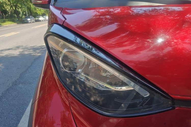 Used Baojun E100 2019 250KM Smart Drive Edition Right Front Headlight