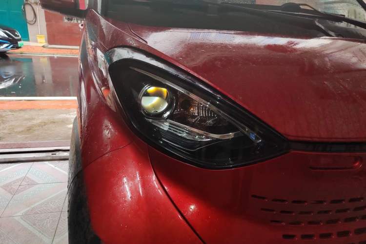 Used Baojun E100 2019 250KM Smart Drive Edition Right Front Headlight
