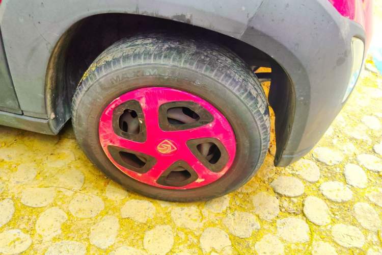 Used Baojun E100 2019 250KM Smart Drive Edition Right Front Wheel Hub