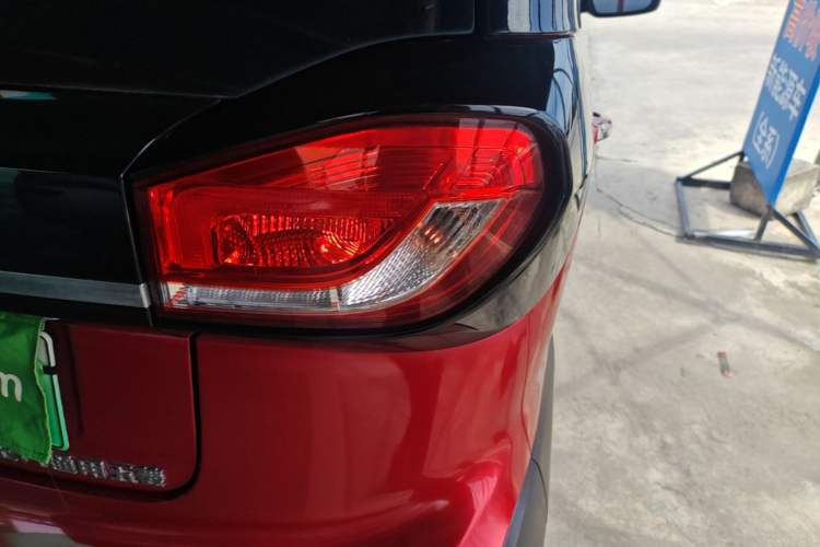 Used Baojun E100 2019 250KM Smart Drive Edition Right Rear Taillight