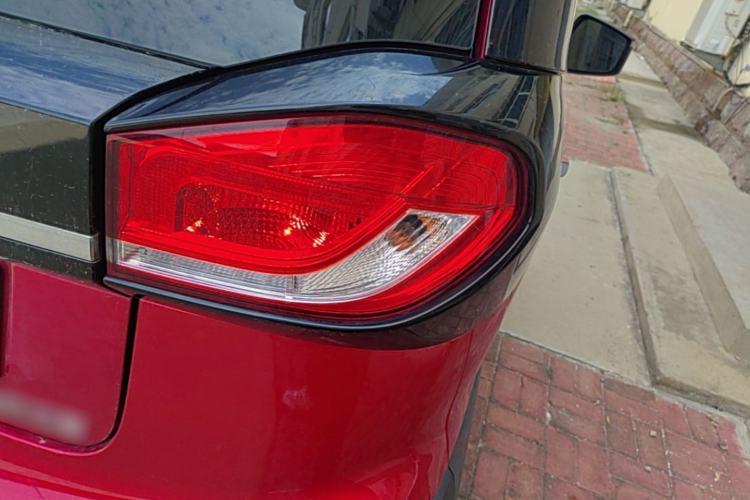 Used Baojun E100 2019 250KM Smart Drive Edition Right Rear Taillight