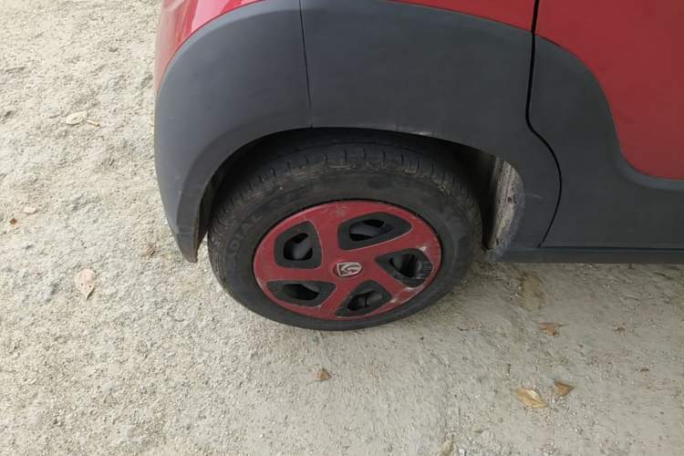Used Baojun E100 2019 250KM Smart Drive Edition Right Rear Wheel Hub
