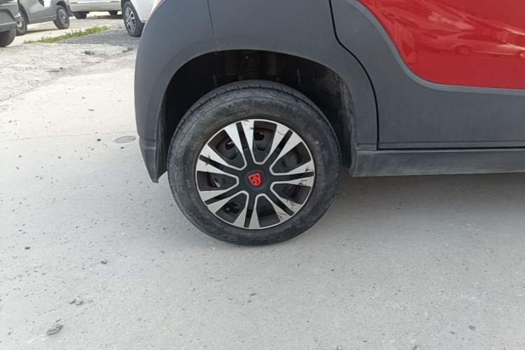 Used Baojun E100 2019 250KM Smart Drive Edition Right Rear Wheel Hub
