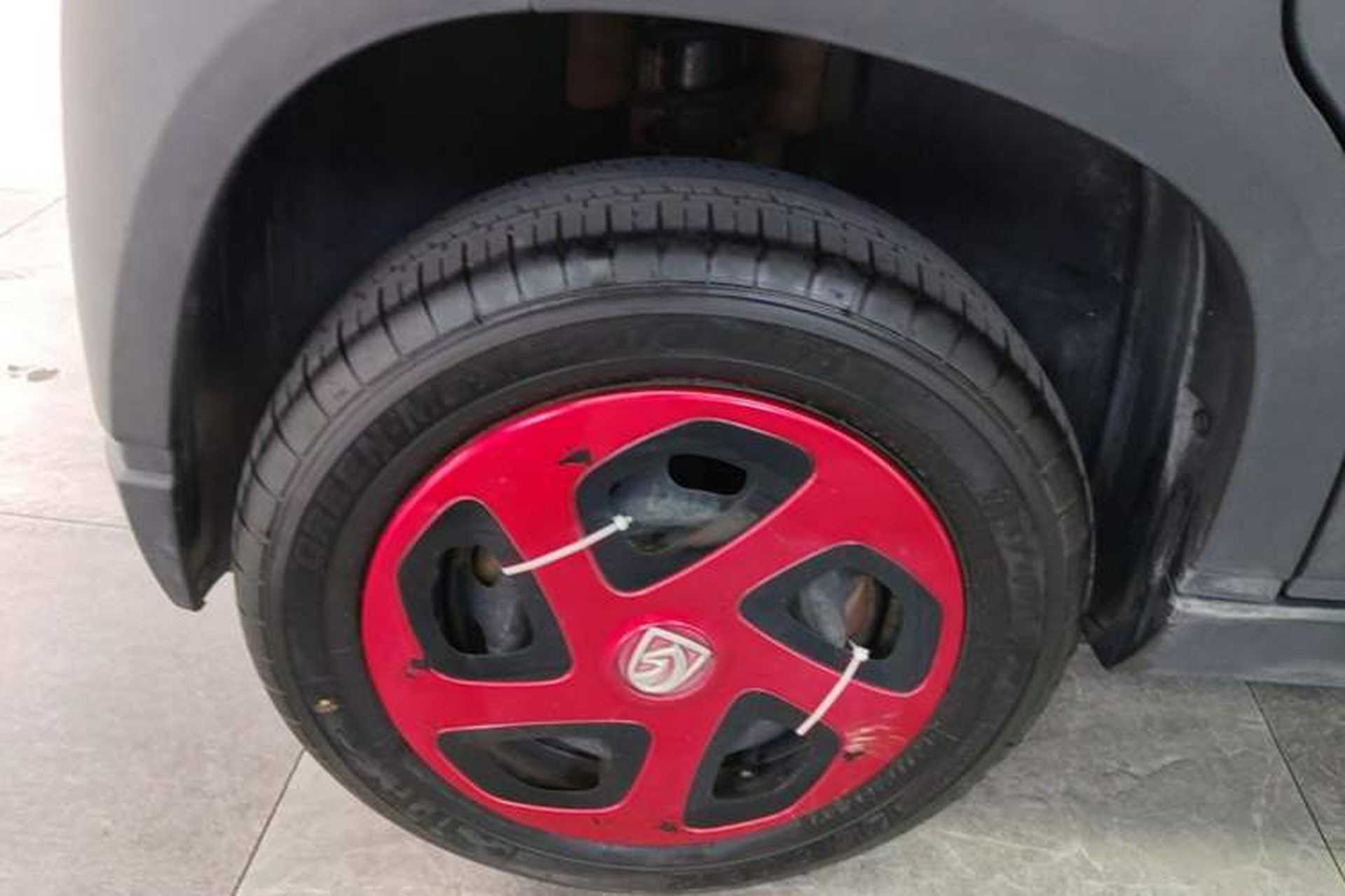 Used Baojun E100 2019 250KM Smart Drive Edition Right Rear Wheel Hub