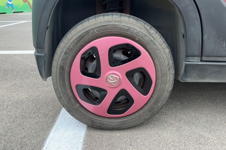 Used Baojun E100 2019 250KM Smart Drive Edition Right Rear Wheel Hub
