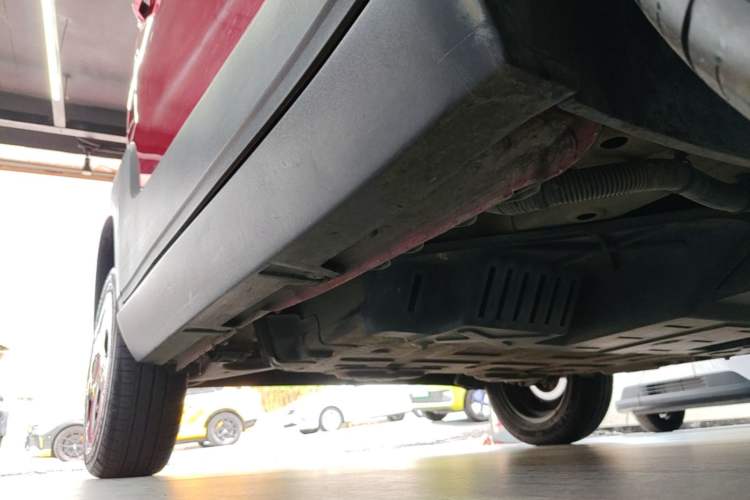 Used Baojun E100 2019 250KM Smart Drive Edition Right Side Sill