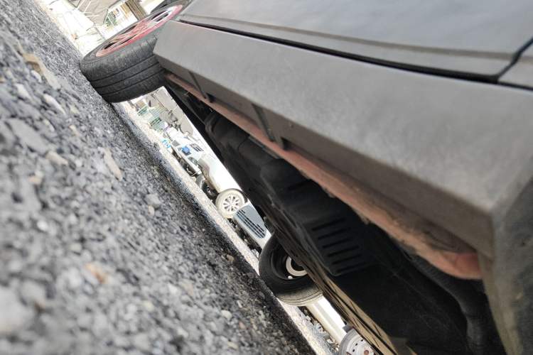 Used Baojun E100 2019 250KM Smart Drive Edition Right Side Sill