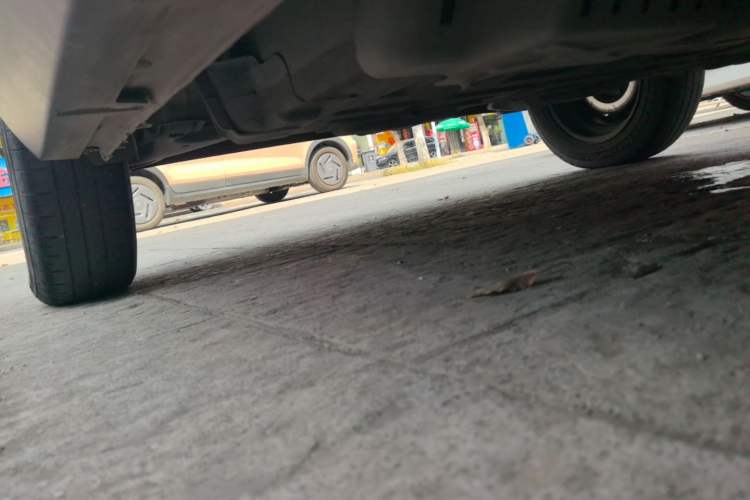 Used Baojun E100 2019 250KM Smart Drive Edition Right Side Sill