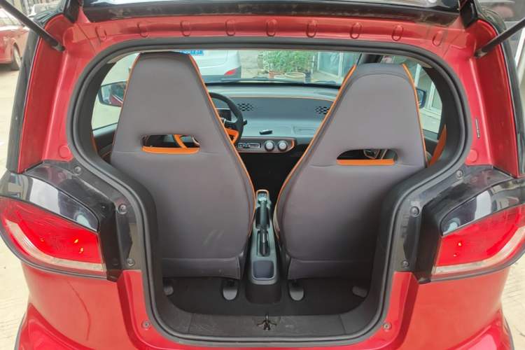 Used Baojun E100 2019 250KM Smart Drive Edition Trunk