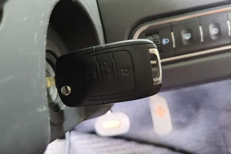 Used Baojun E100 2019 250KM Smart Drive Edition Vehicle Key