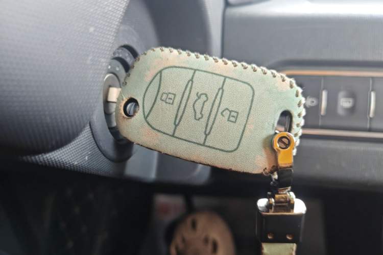 Used Baojun E100 2019 250KM Smart Drive Edition Vehicle Key