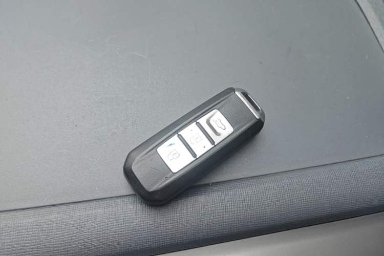 Used Baojun E100 2019 250KM Smart Drive Edition Vehicle Key