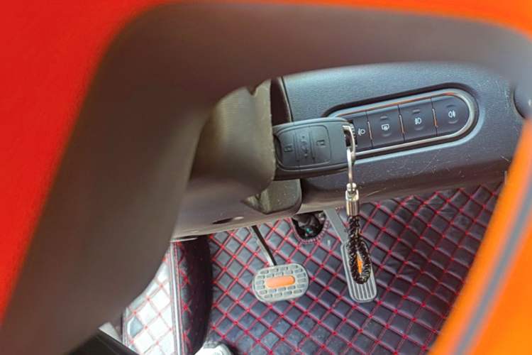 Used Baojun E100 2019 250KM Smart Drive Edition Vehicle Key