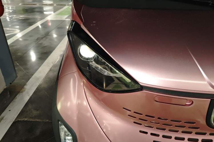 Used Baojun E100 2019 250KM Smart Drive Edition Right Front Headlight