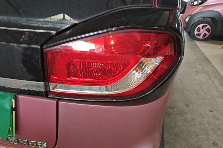 Used Baojun E100 2019 250KM Smart Drive Edition Right Rear Taillight