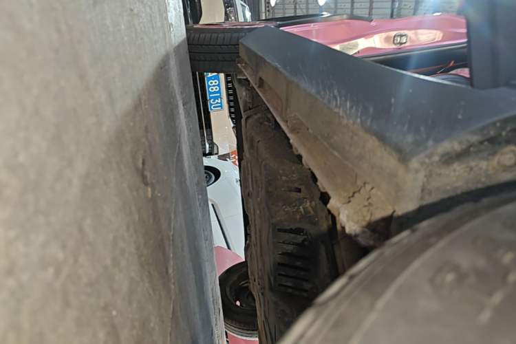 Used Baojun E100 2019 250KM Smart Drive Edition Right Side Sill
