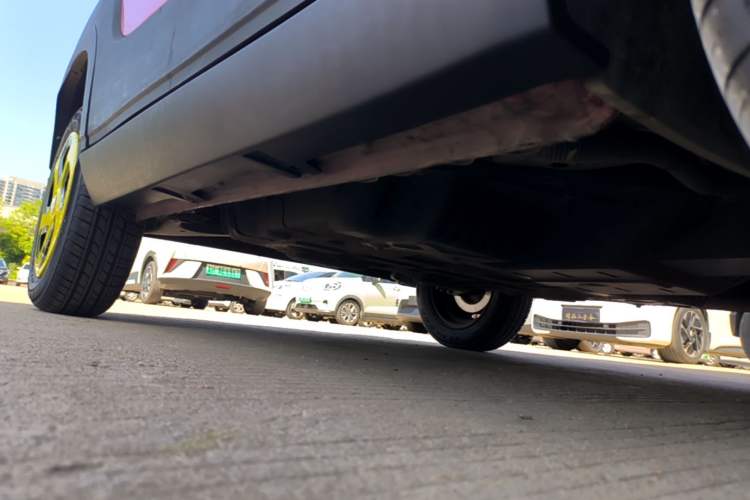 Used Baojun E100 2019 250KM Smart Drive Edition Right Side Sill