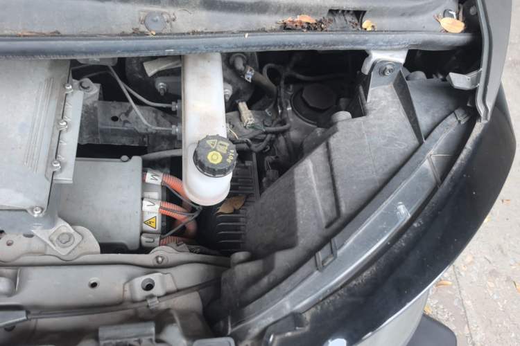 Used Baojun E100 2019 250KM Smart Drive Edition Engine Bay Left