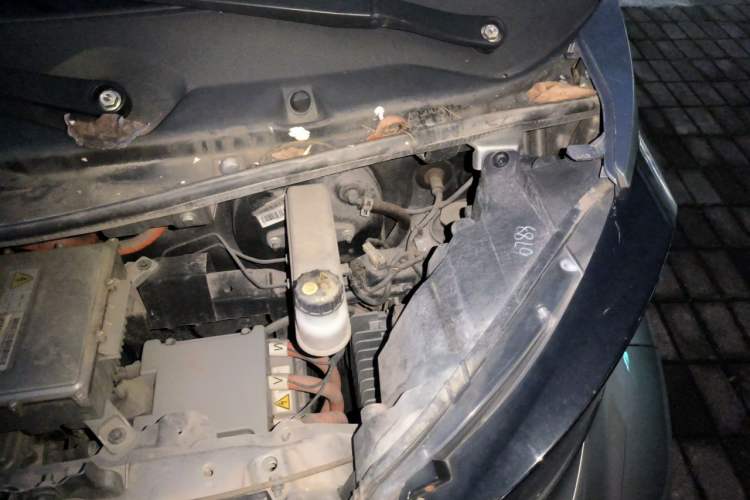 Used Baojun E100 2019 250KM Smart Drive Edition Engine Bay Left