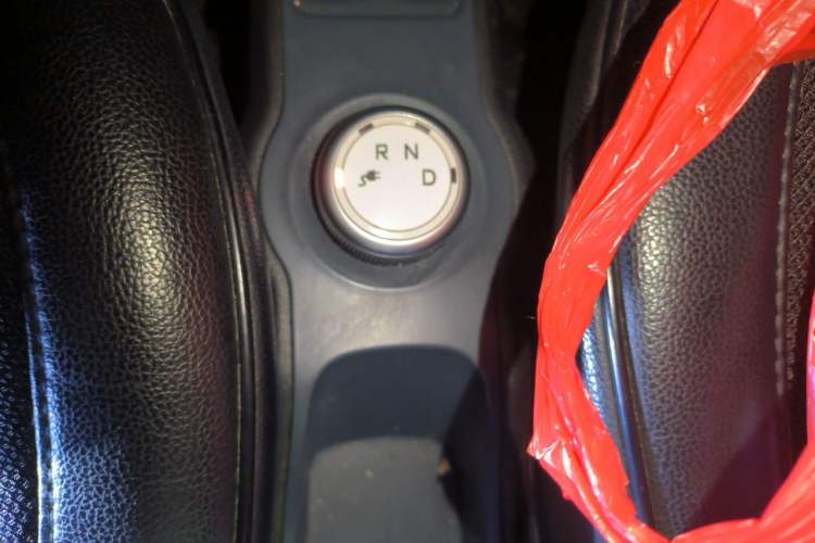 Used Baojun E100 2019 250KM Smart Drive Edition Gear Lever