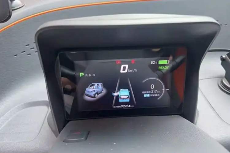 Used Baojun E100 2019 250KM Smart Drive Edition Odometer Close Up