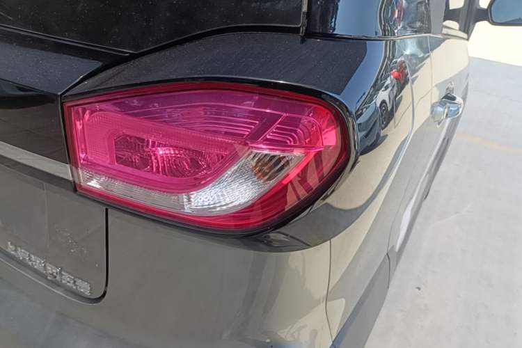 Used Baojun E100 2019 250KM Smart Drive Edition Right Rear Taillight