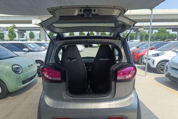 Used Baojun E100 2019 250KM Smart Drive Edition Trunk