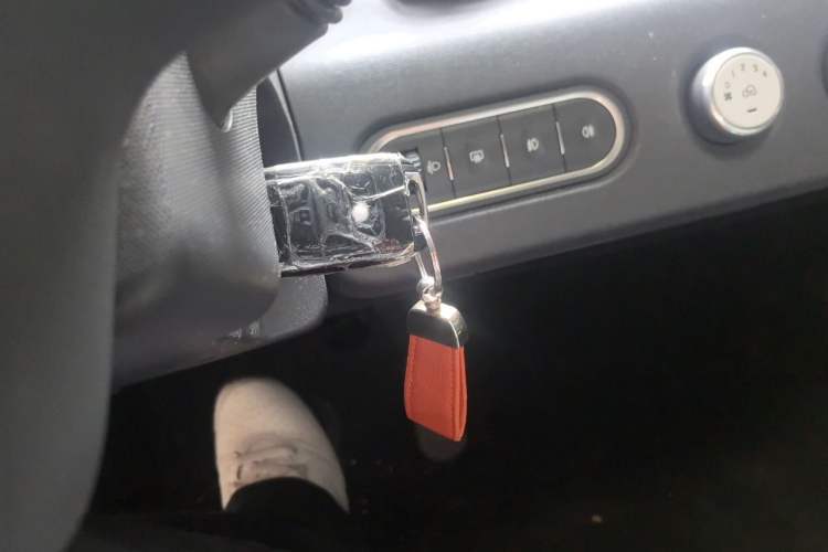 Used Baojun E100 2019 250KM Smart Drive Edition Vehicle Key