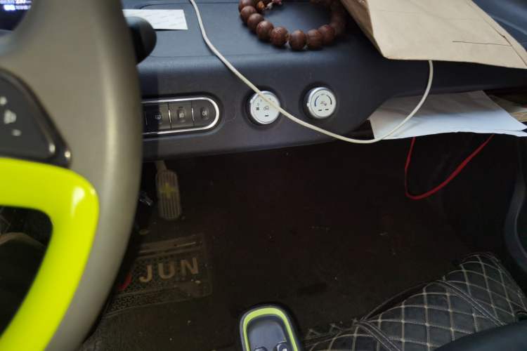 Used Baojun E100 2019 250KM Smart Drive Edition Audio And AC Panel