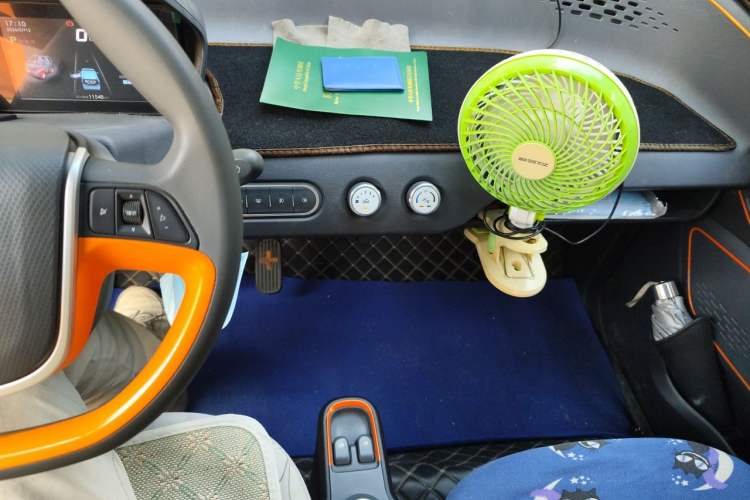 Used Baojun E100 2019 250KM Smart Drive Edition Audio And AC Panel