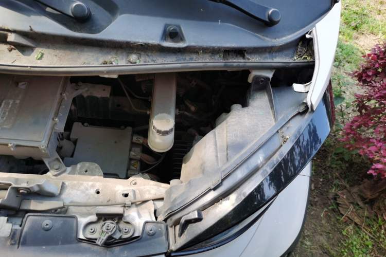 Used Baojun E100 2019 250KM Smart Drive Edition Engine Bay Left