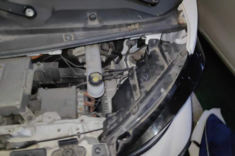 Used Baojun E100 2019 250KM Smart Drive Edition Engine Bay Left