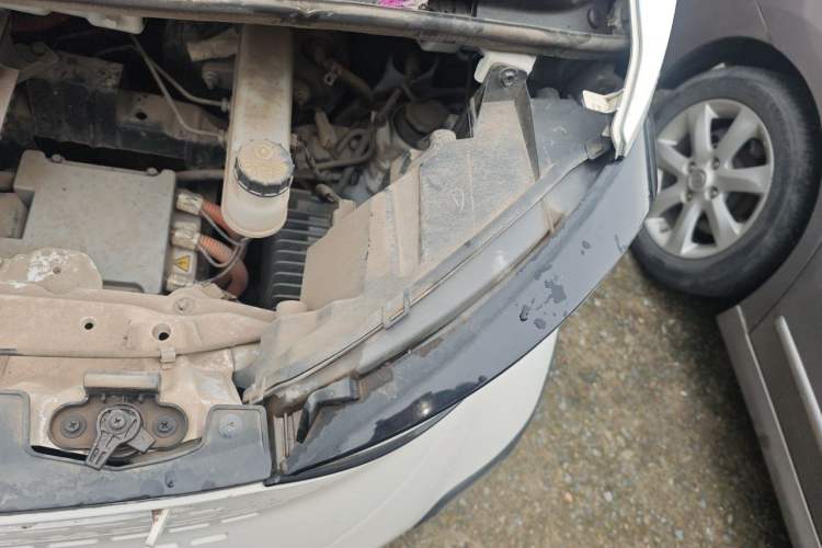Used Baojun E100 2019 250KM Smart Drive Edition Engine Bay Left