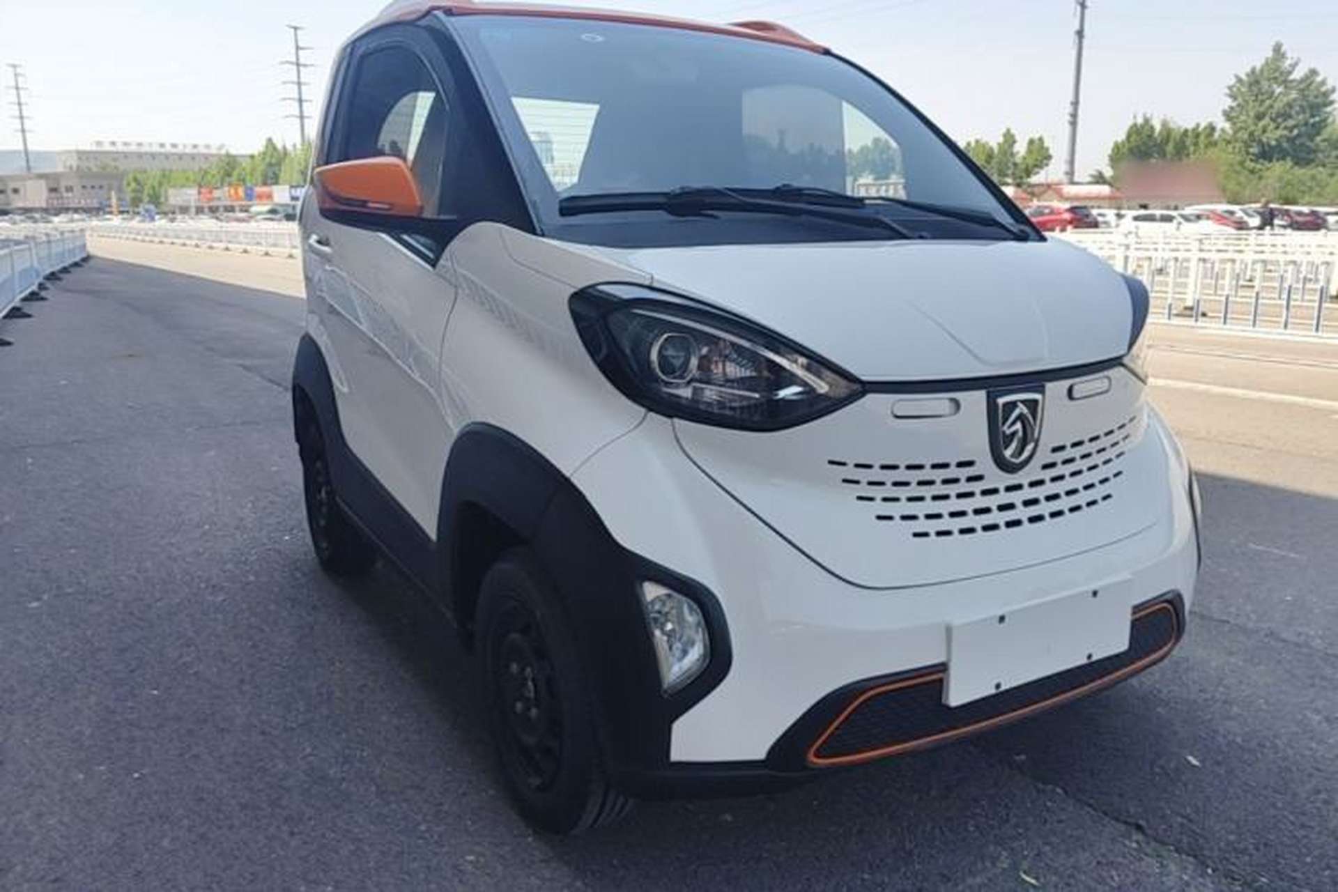 Used Baojun E100 2019 250KM Smart Drive Edition Front Right 45 Deg