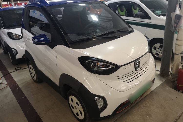Used Baojun E100 2019 250KM Smart Drive Edition Front Right 45 Deg