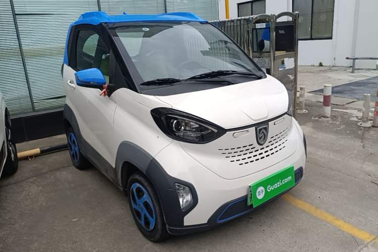 Used Baojun E100 2019 250KM Smart Drive Edition Front Right 45 Deg