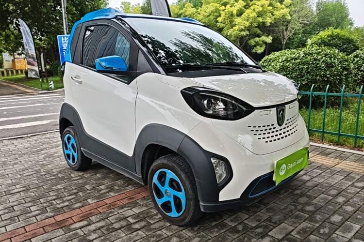Used Baojun E100 2019 250KM Smart Drive Edition Front Right 45 Deg