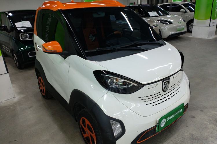 Used Baojun E100 2019 250KM Smart Drive Edition Front Right 45 Deg