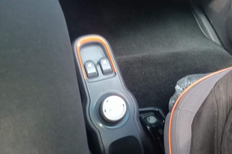 Used Baojun E100 2019 250KM Smart Drive Edition Gear Lever